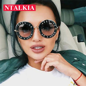 Newest Fashion Round Sunglasses Women Brand Designer Vintage Gradient Shades Sun Glasses Plastic Frame UV400 Oculos Feminino